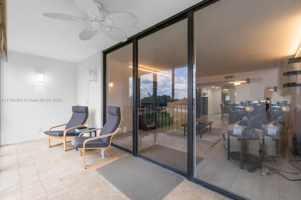 16300 Golf Clb Rd #401 Weston, FL 33326