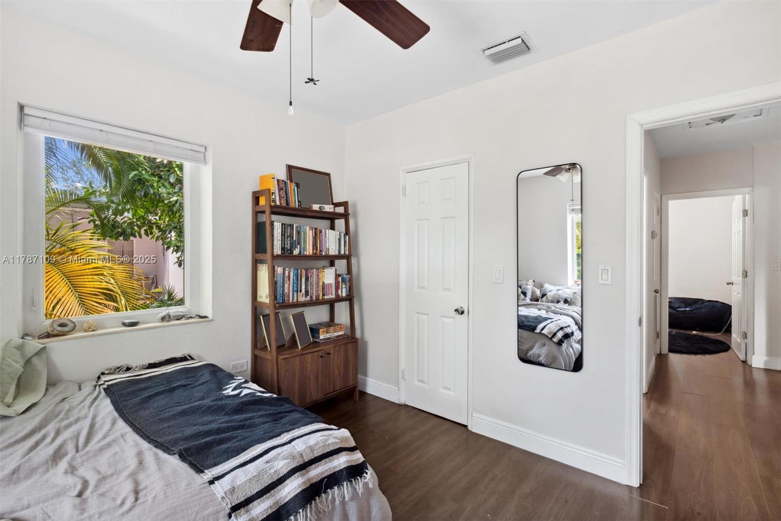 11105 NE 9th Ave,Biscayne Park, FL 33161