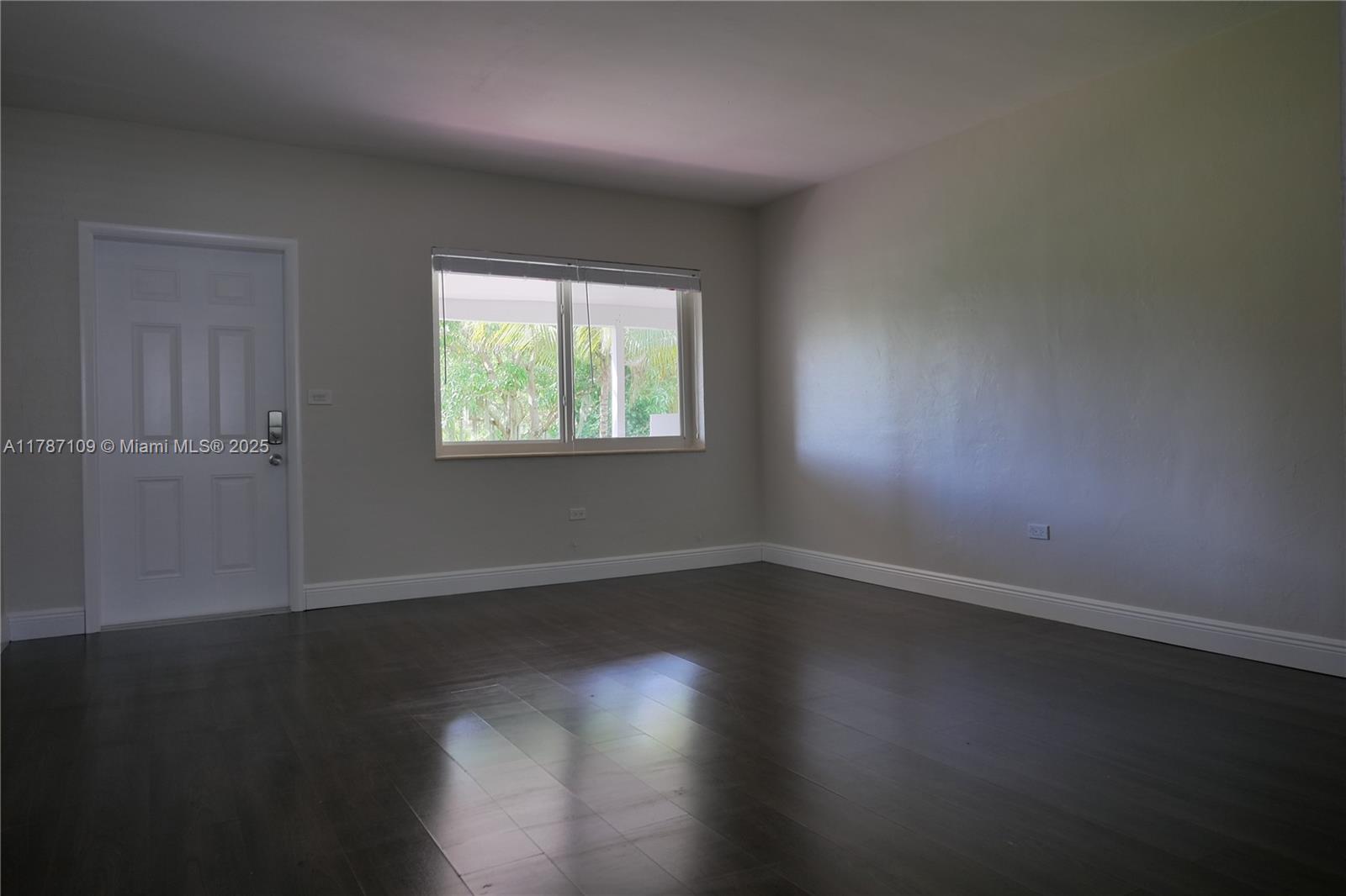 11105 NE 9th Ave,Biscayne Park, FL 33161