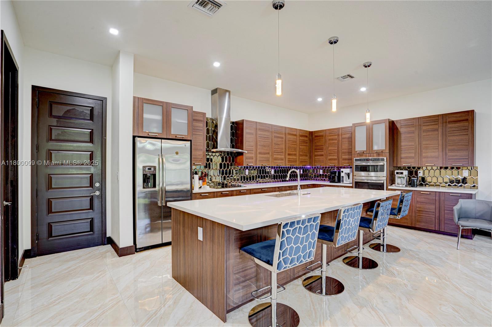 9015 NW 161st Ter Miami Lakes, FL 33018