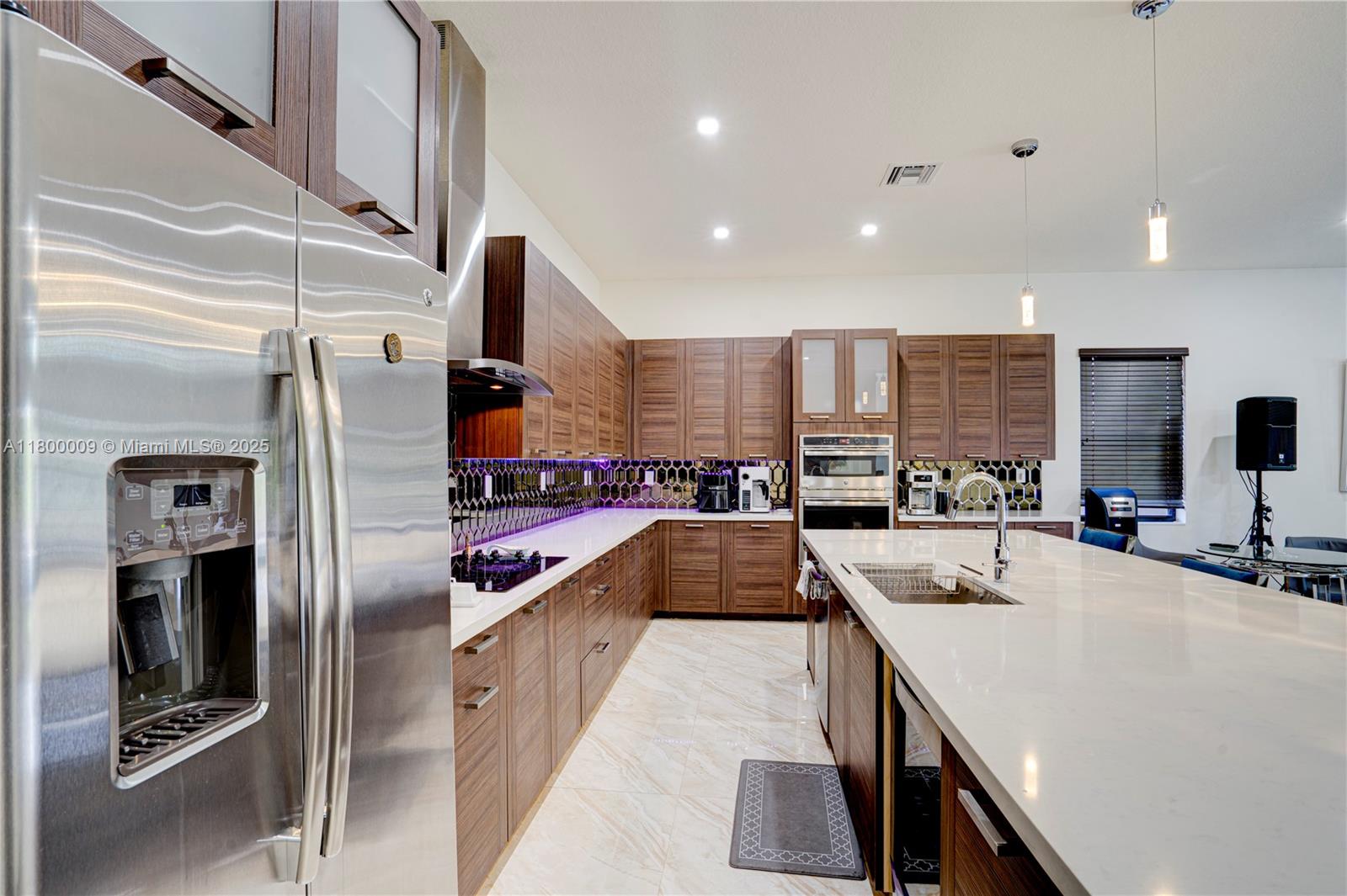 9015 NW 161st Ter Miami Lakes, FL 33018