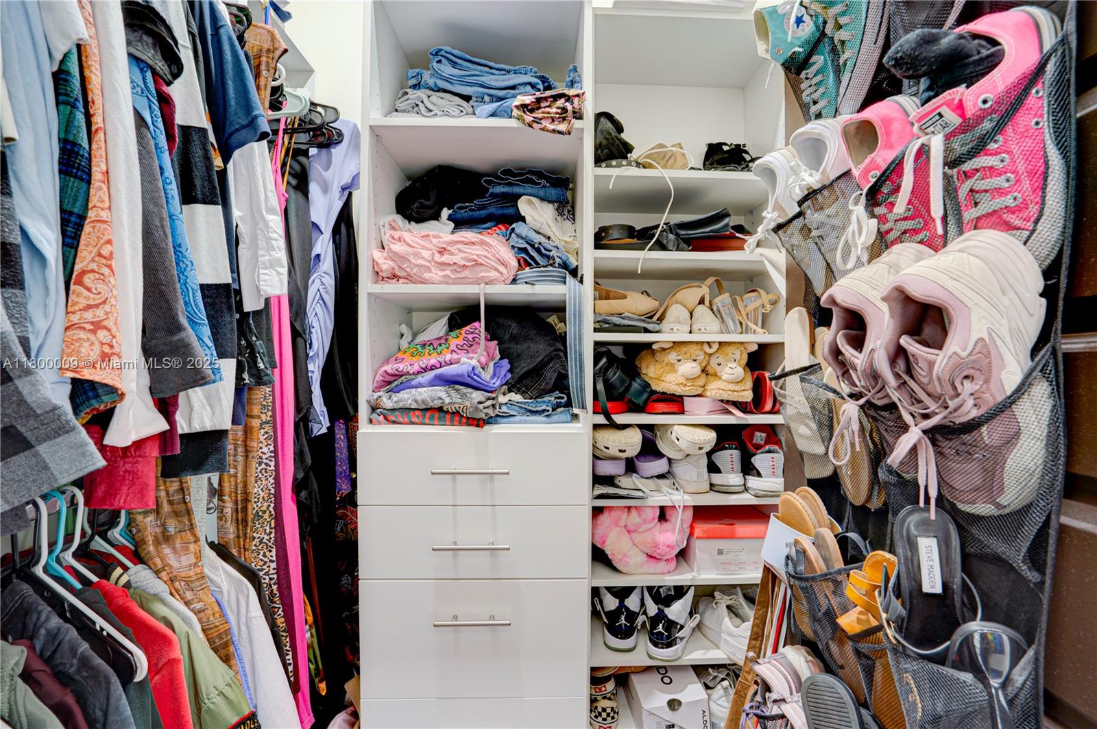 9015 NW 161st Ter Miami Lakes, FL 33018