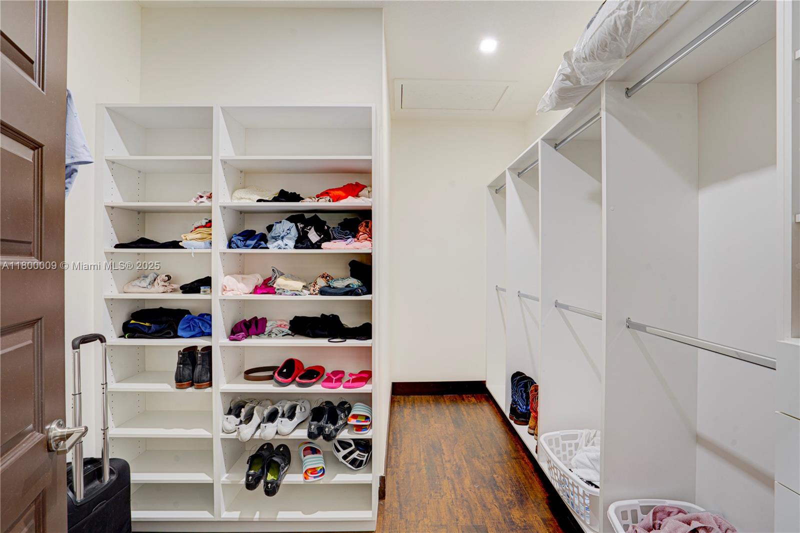 9015 NW 161st Ter Miami Lakes, FL 33018