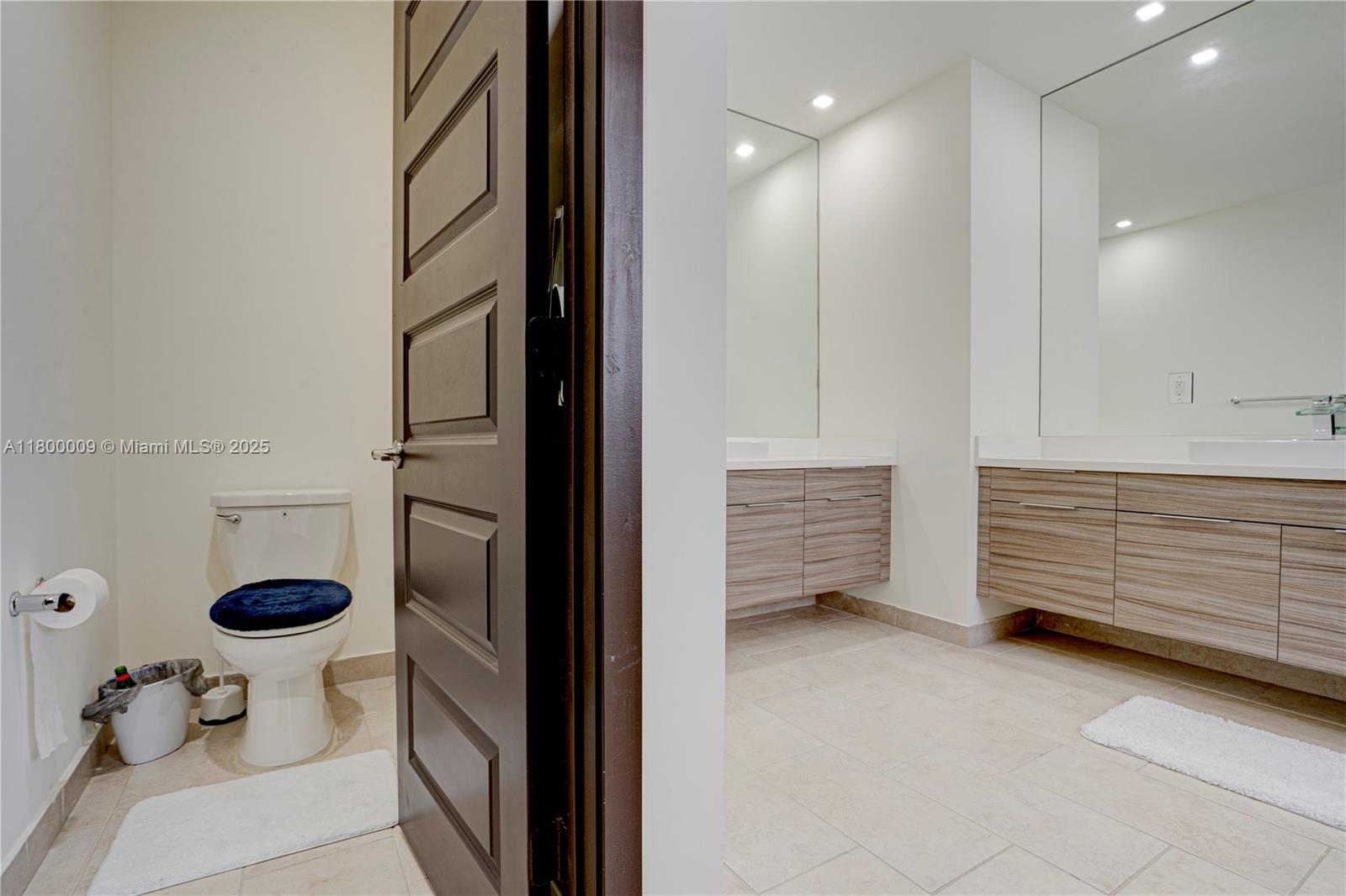 9015 NW 161st Ter Miami Lakes, FL 33018