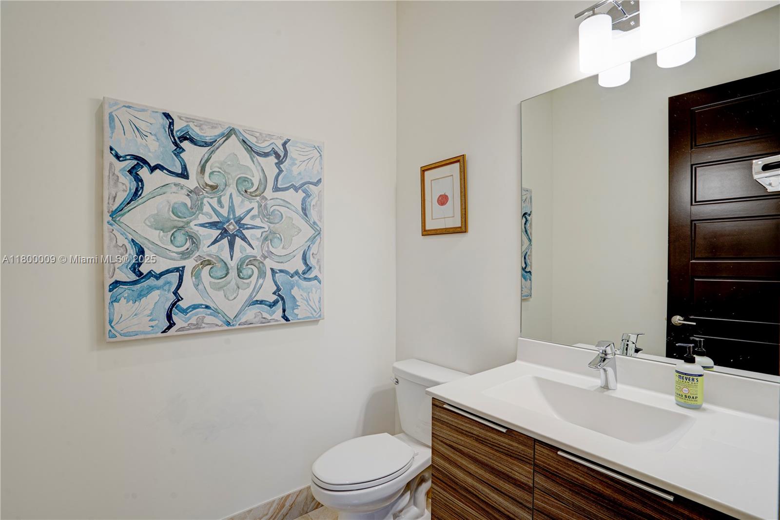 9015 NW 161st Ter Miami Lakes, FL 33018