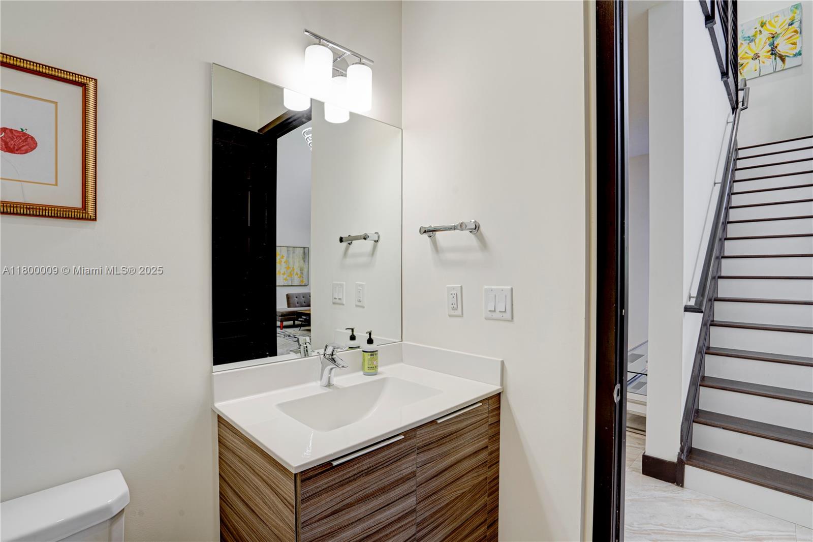 9015 NW 161st Ter Miami Lakes, FL 33018