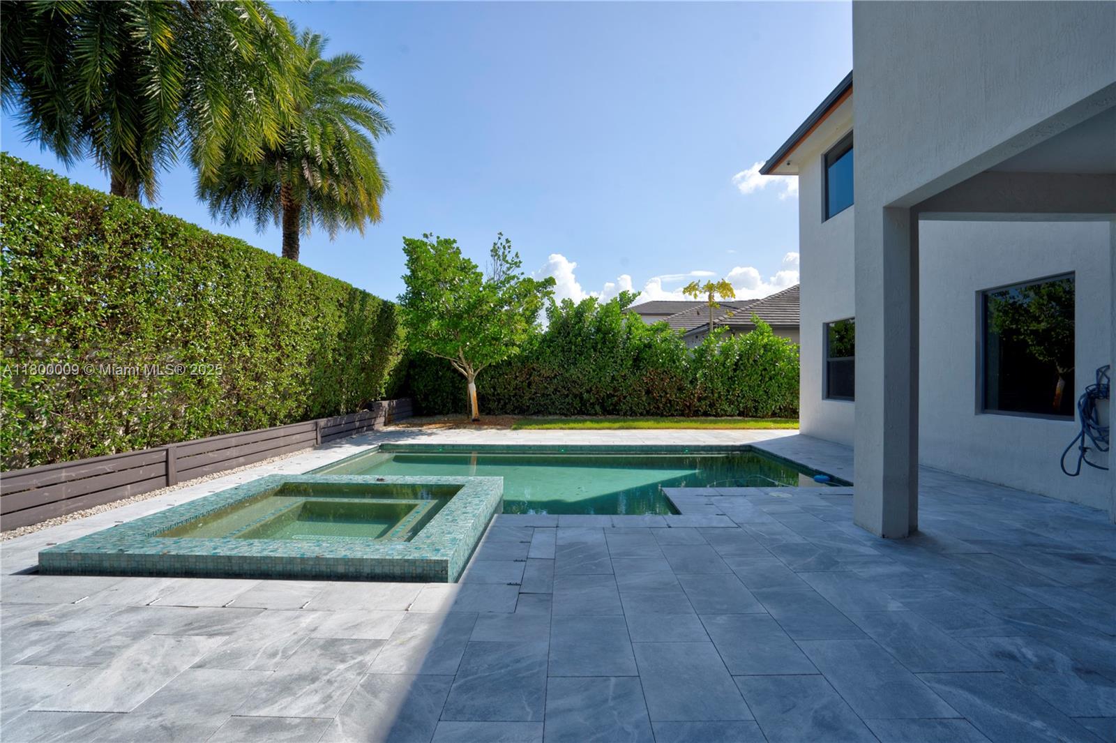 9015 NW 161st Ter Miami Lakes, FL 33018