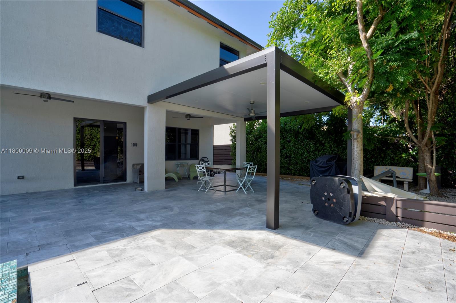 9015 NW 161st Ter Miami Lakes, FL 33018