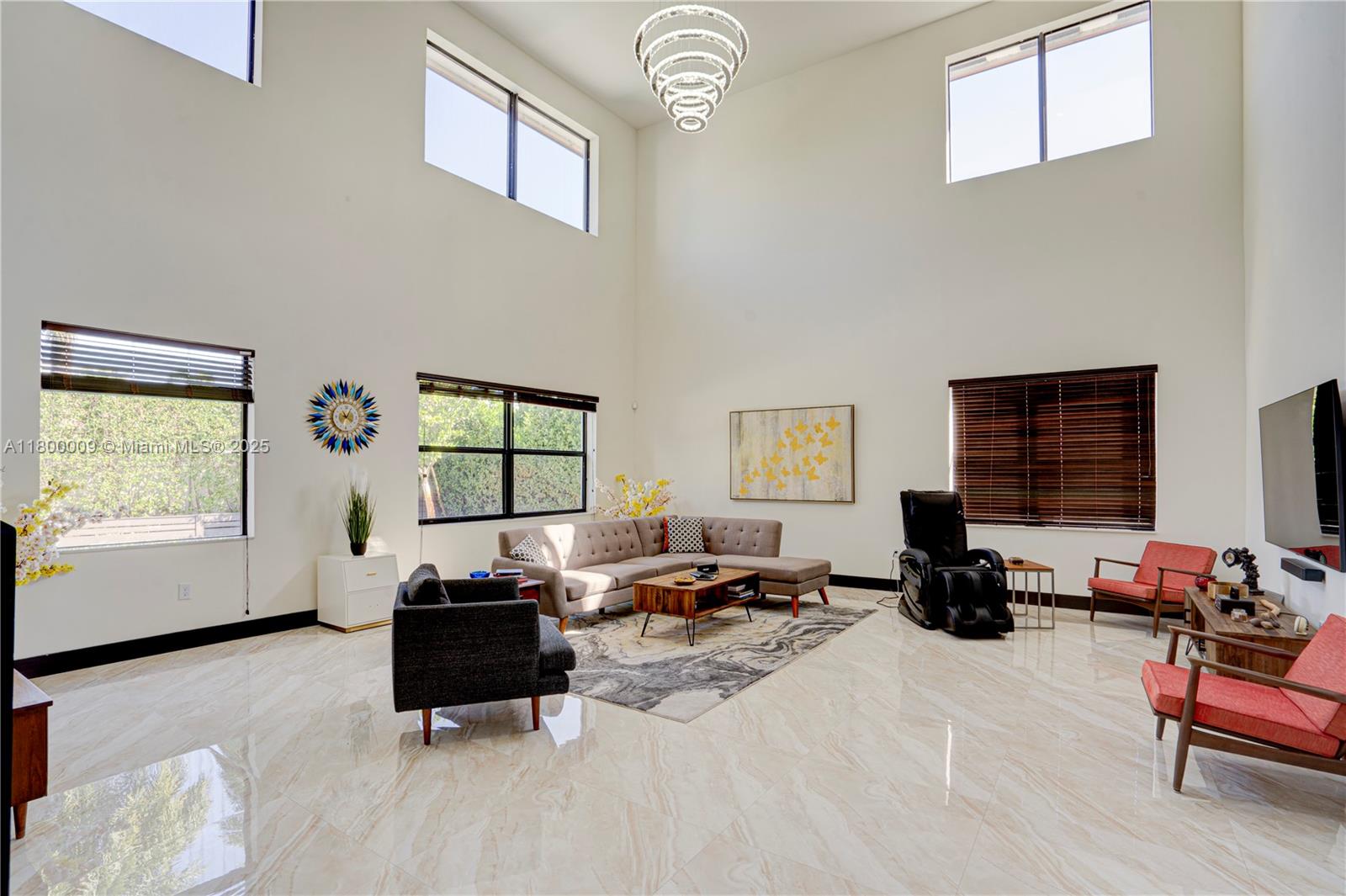 9015 NW 161st Ter Miami Lakes, FL 33018