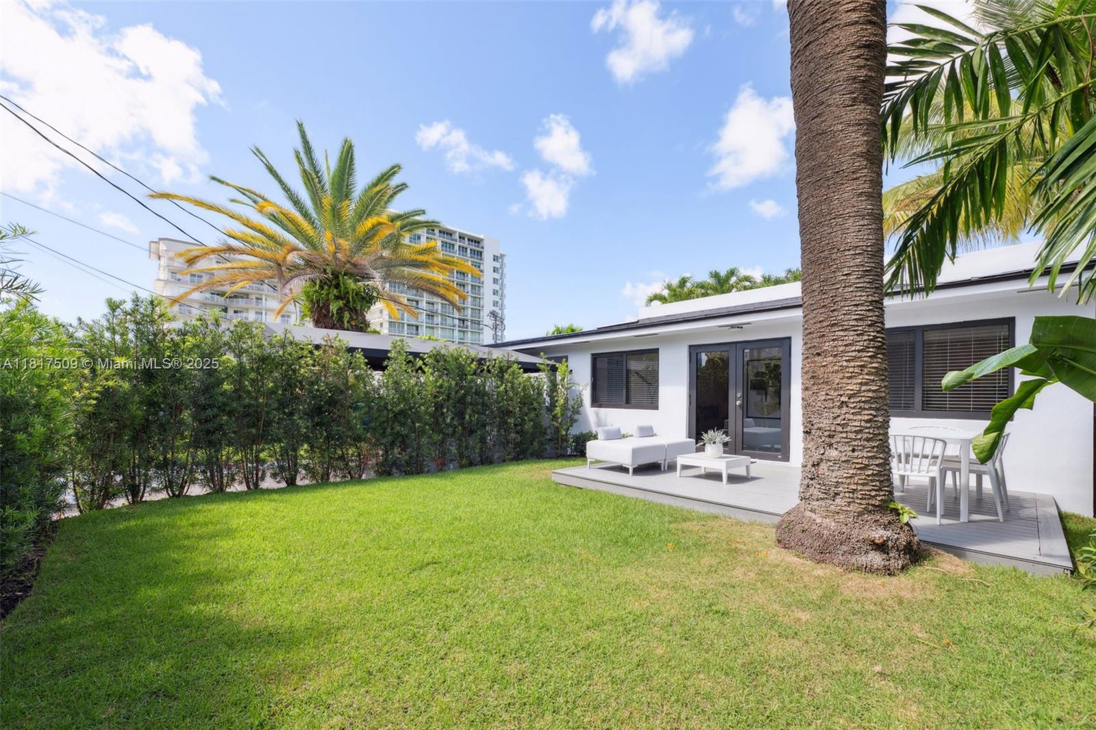 326 SW 20th Rd Miami, FL 33129