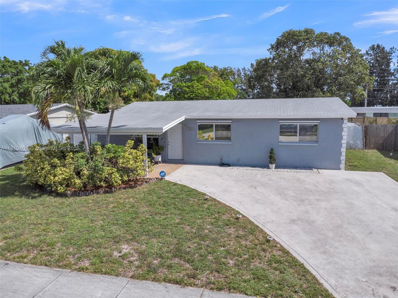 2771 NW 25th St,Fort Lauderdale, FL 33311