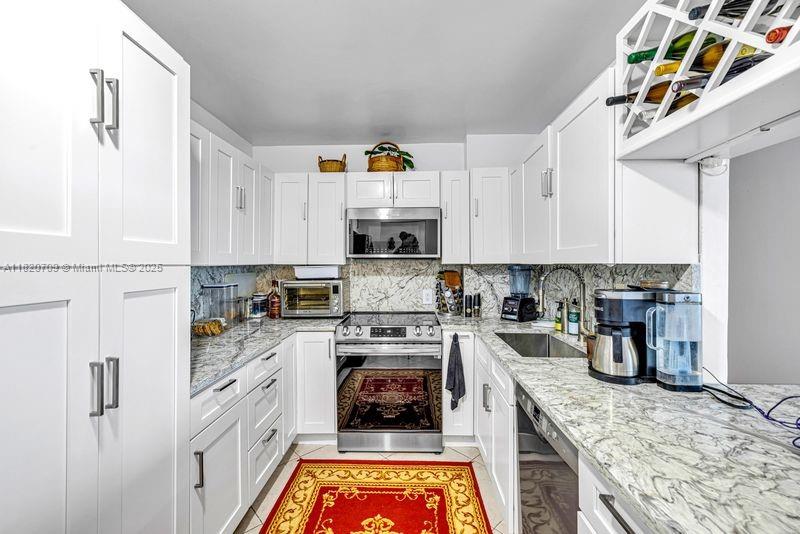 image Arlen House East14