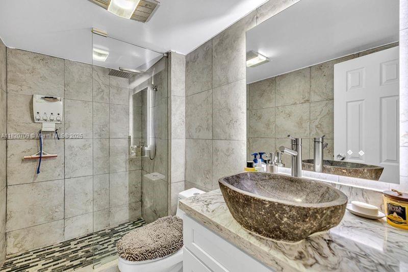 image Arlen House East18