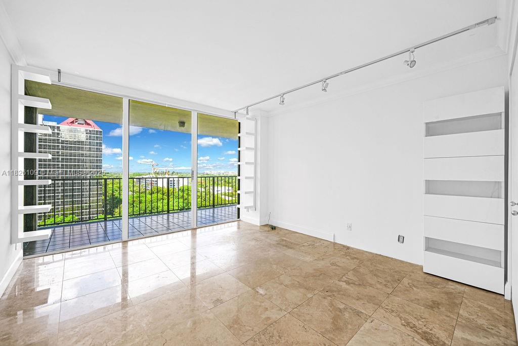 image Brickell Place Ii20