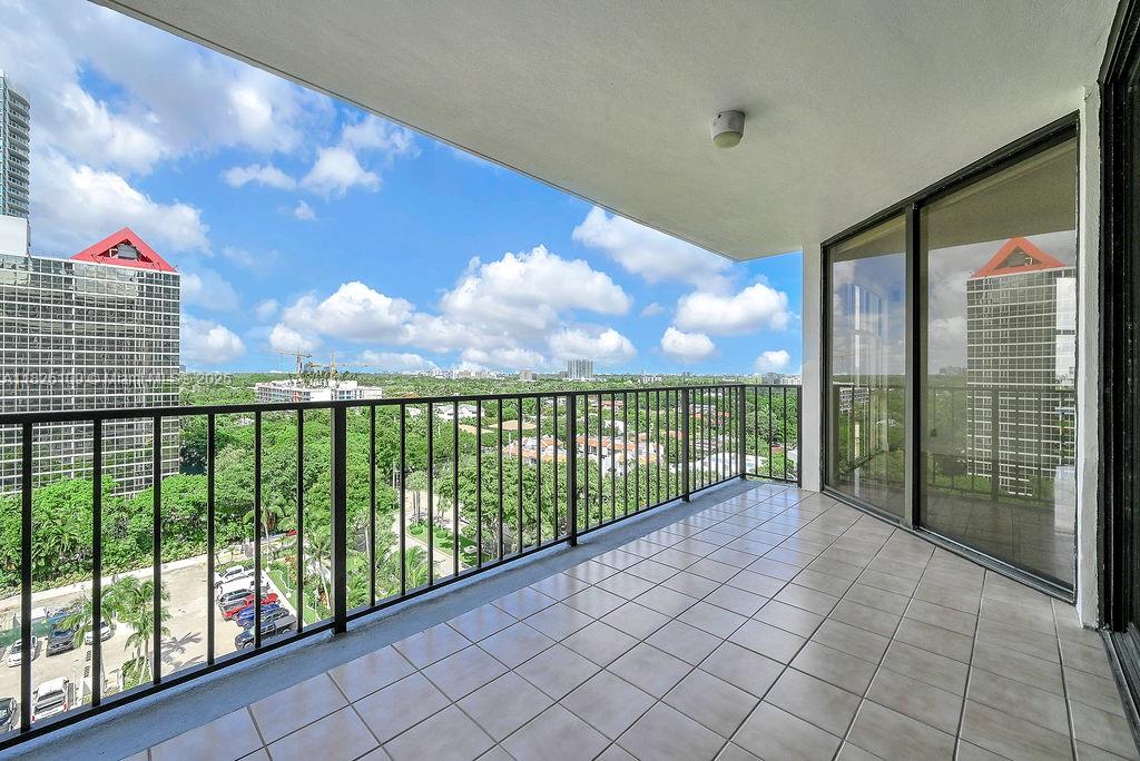 image Brickell Place Ii35