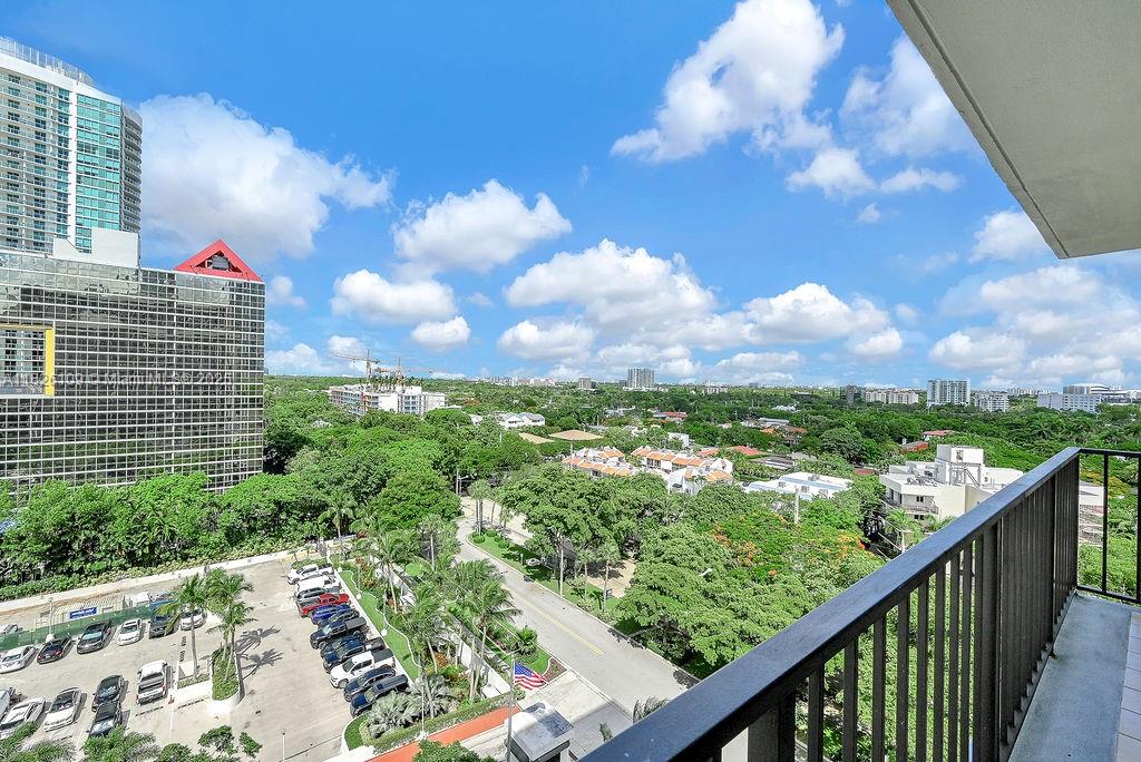 image Brickell Place Ii38