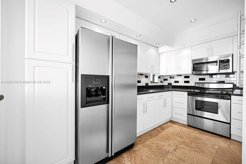 image Brickell Place Ii7