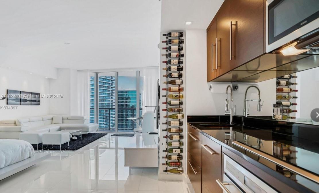 image Icon Brickell12