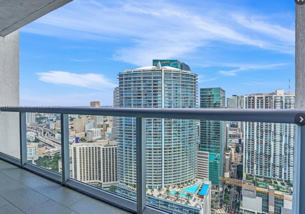 image Icon Brickell8
