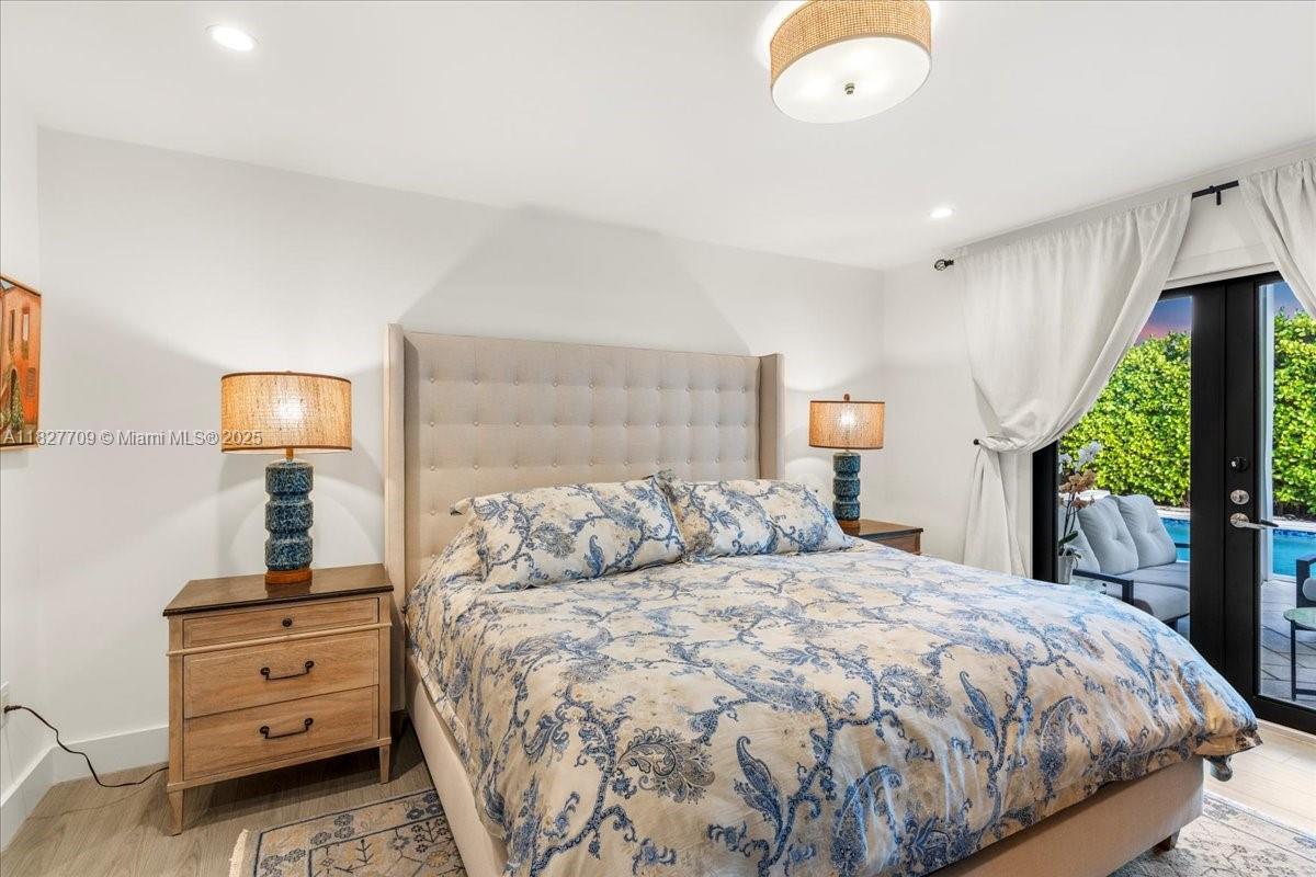 2180 Alamanda Dr North Miami, FL 33181