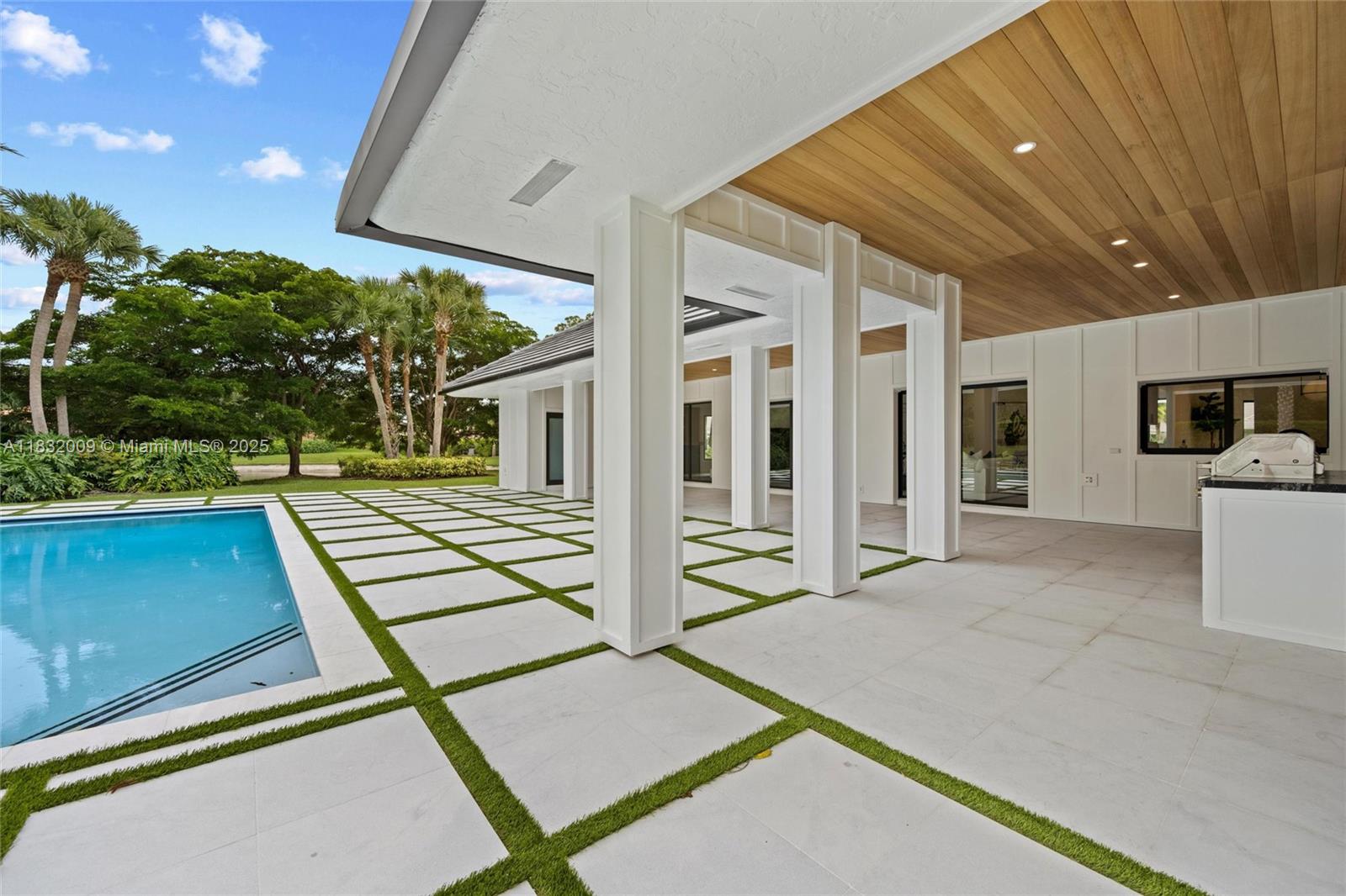 1761 Breakers West Blvd West Palm Beach, FL 33411 1761 Breakers West Blvd West Palm Beach, FL 33411