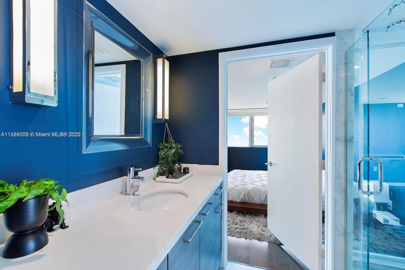 421 Meridian Ave #15 Miami Beach, FL 33139