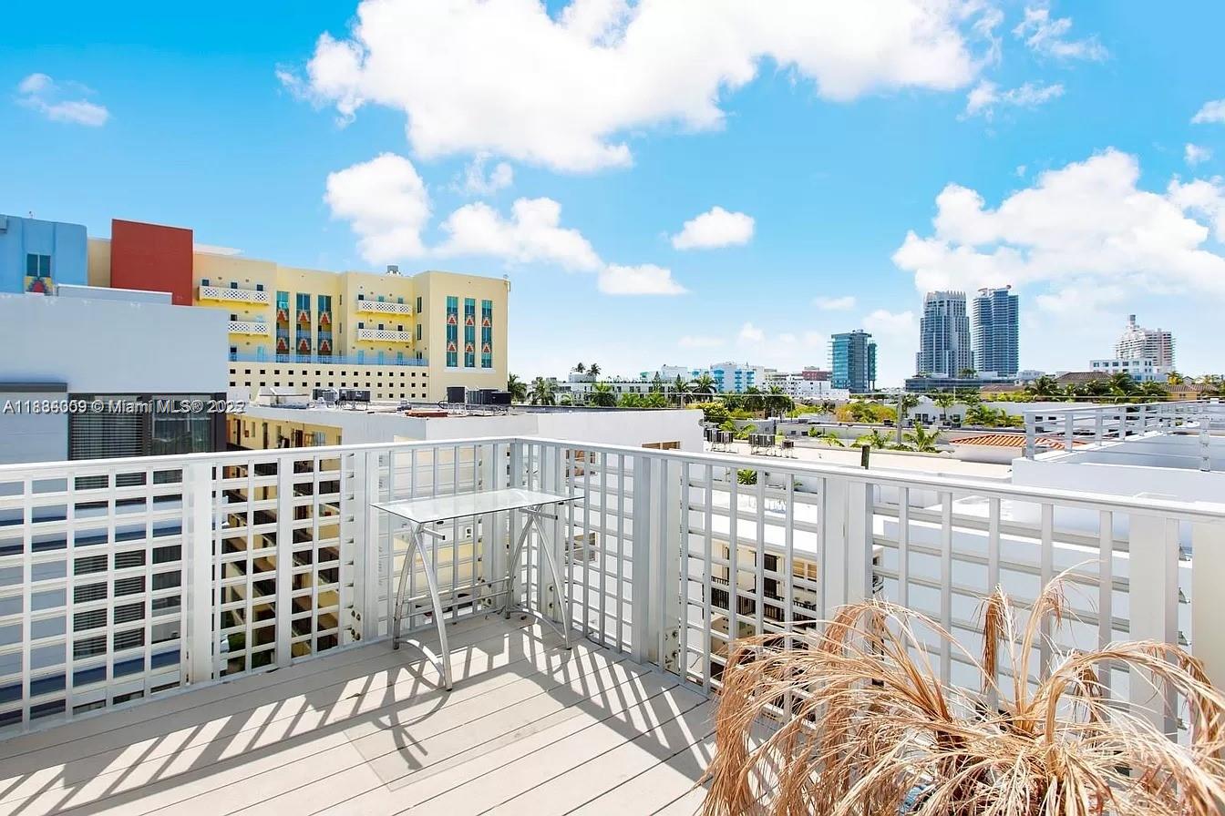 421 Meridian Ave #15 Miami Beach, FL 33139