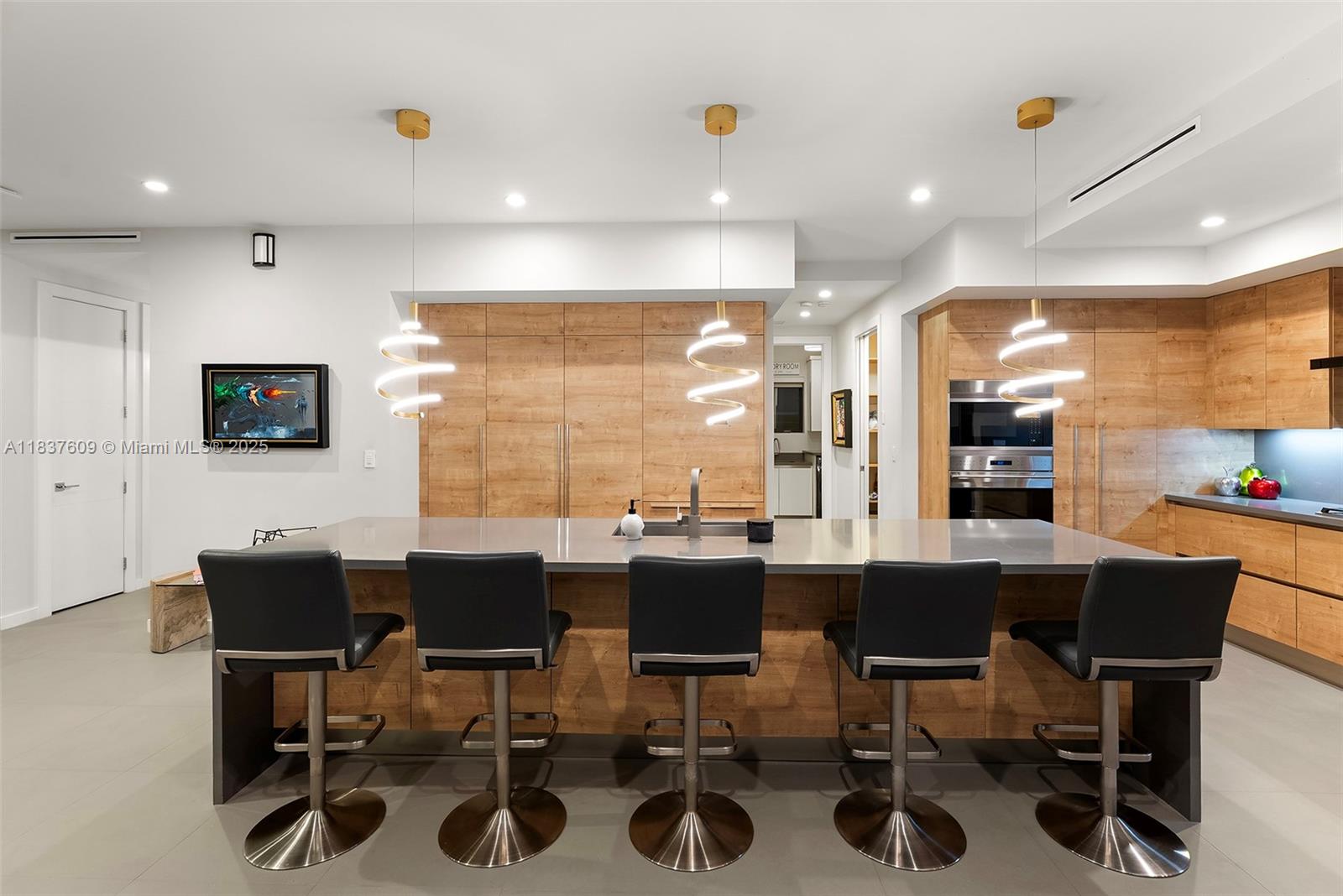 7621 SW 59th Ct South Miami, FL 33143