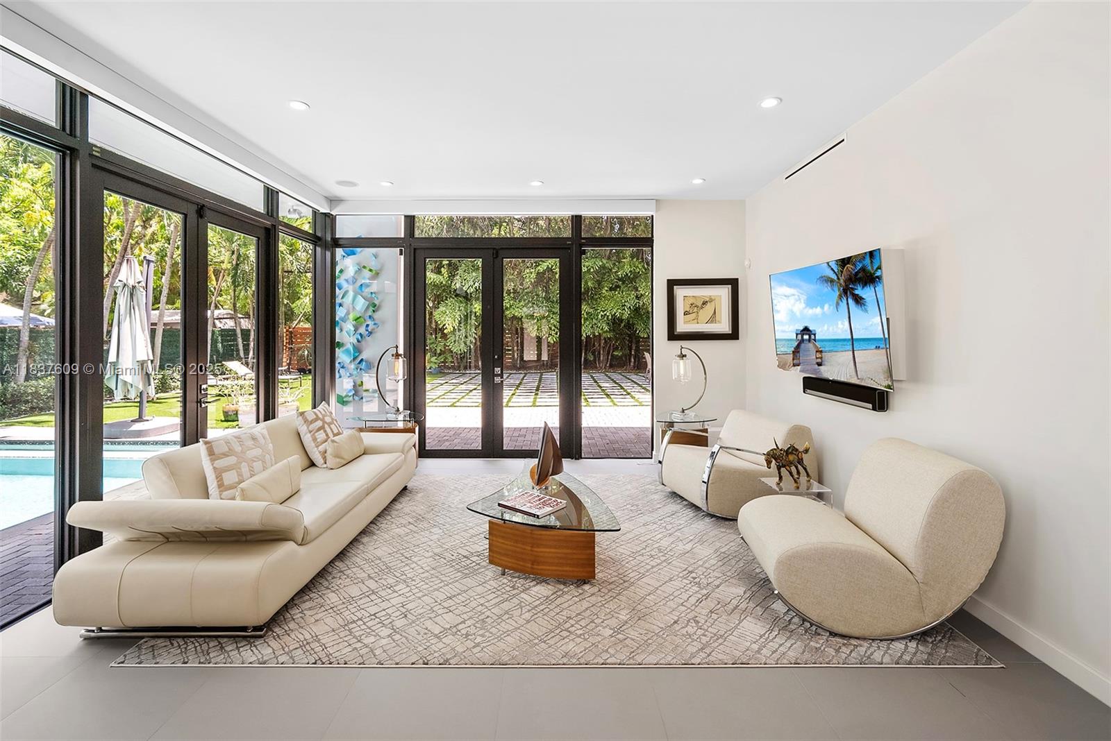 7621 SW 59th Ct South Miami, FL 33143