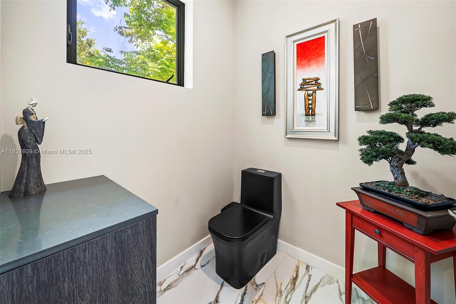 7621 SW 59th Ct South Miami, FL 33143