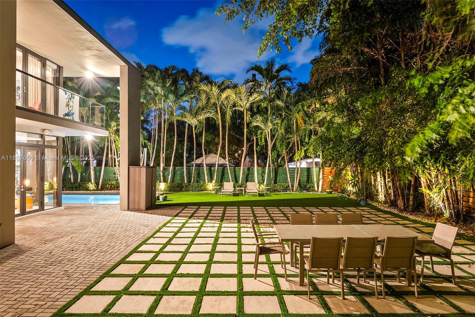 7621 SW 59th Ct South Miami, FL 33143