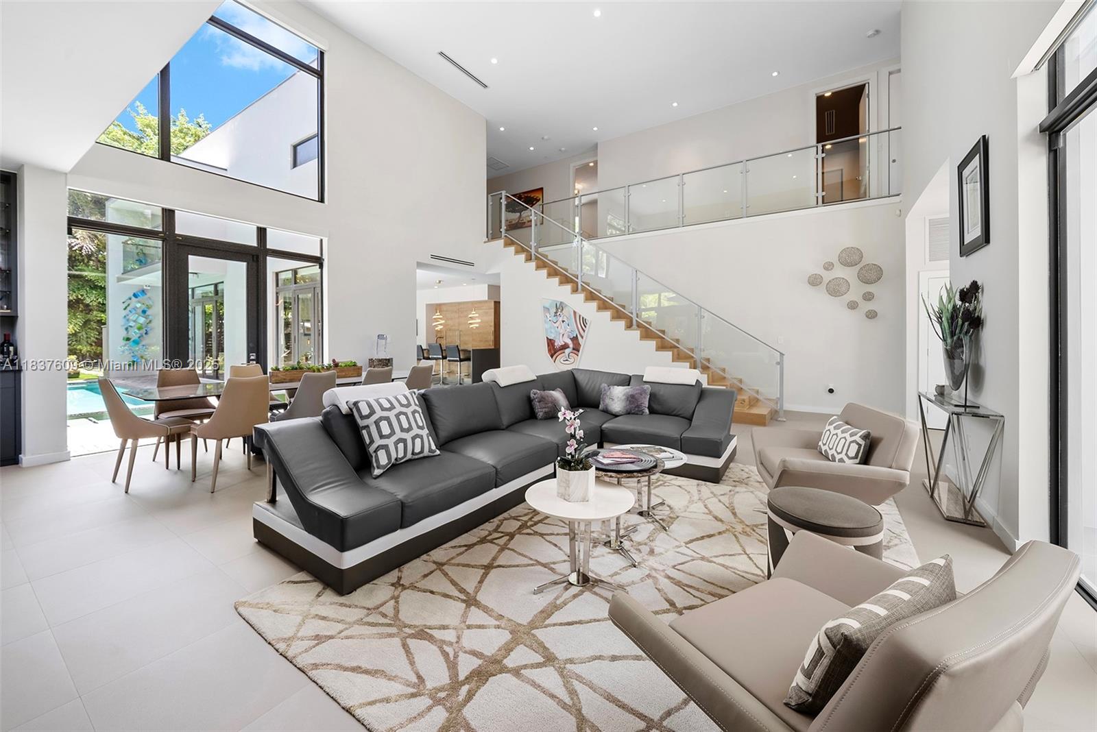 7621 SW 59th Ct South Miami, FL 33143