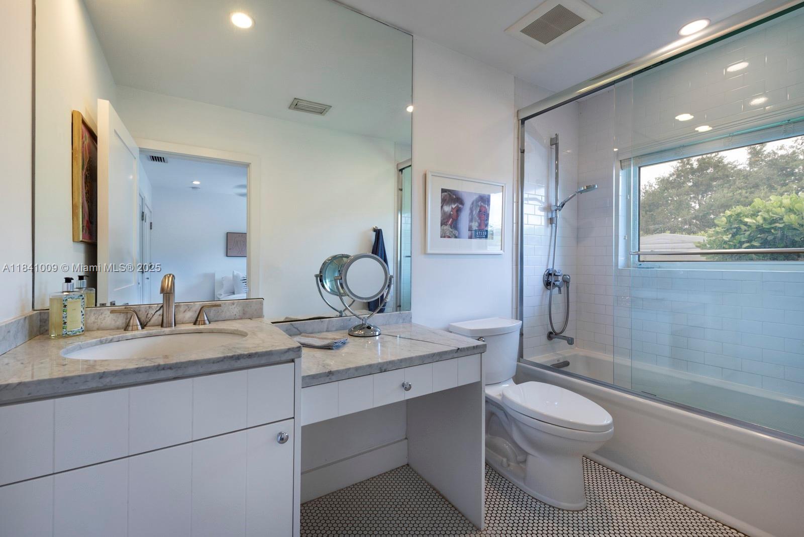 15503 SW 74th Pl Palmetto Bay, FL 33157