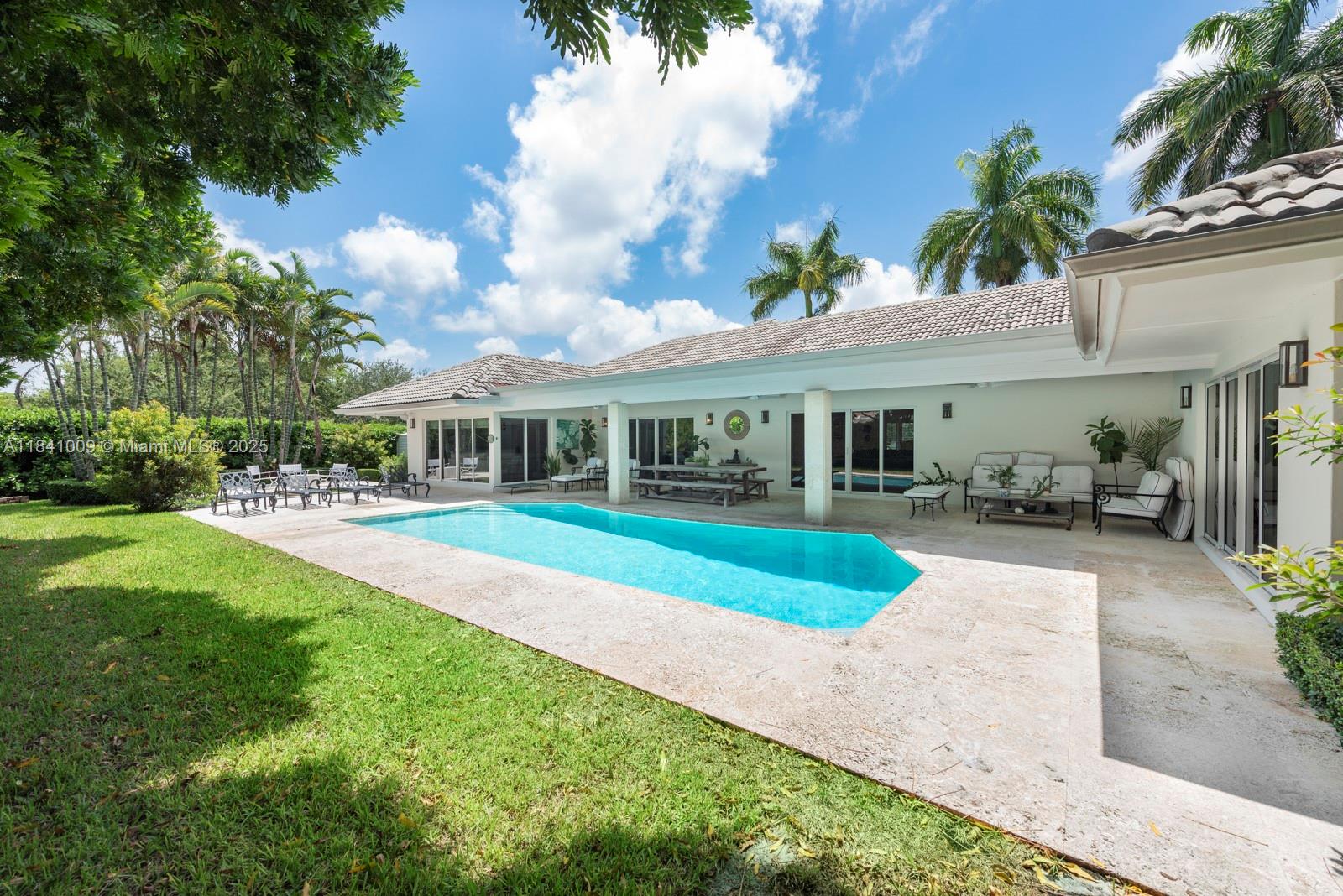 15503 SW 74th Pl Palmetto Bay, FL 33157