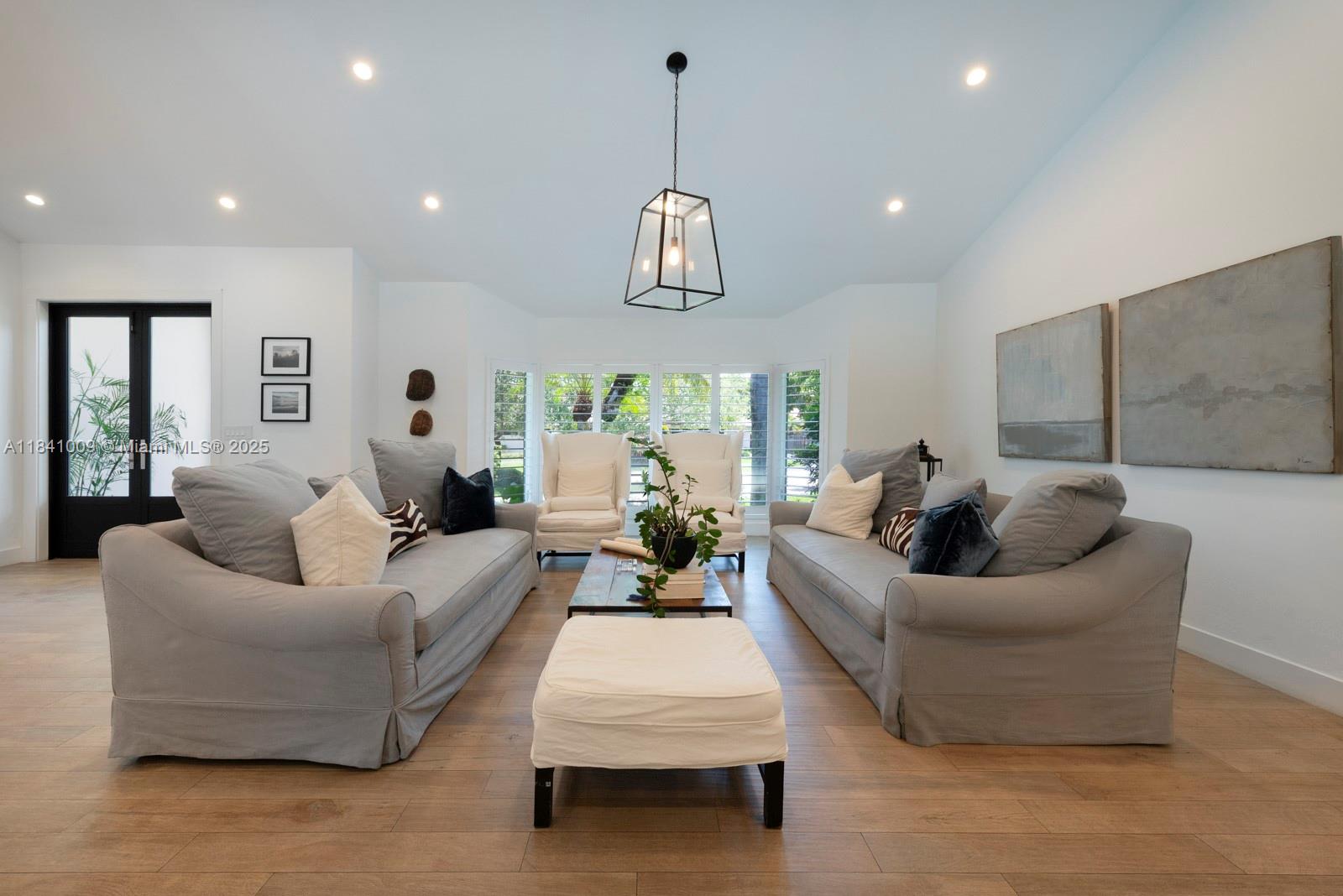 15503 SW 74th Pl Palmetto Bay, FL 33157