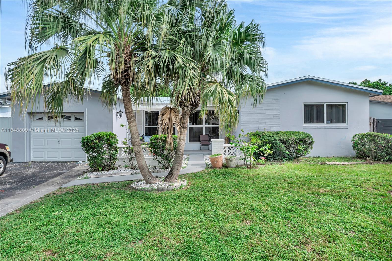 7637 Alhambra Blvd