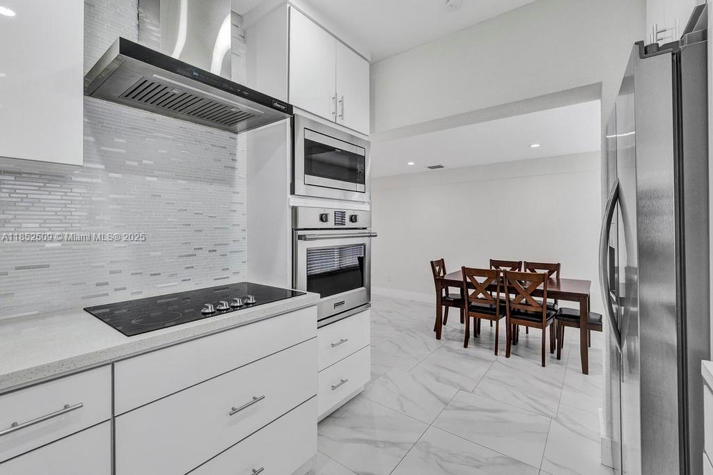 6470 SW 27th St,Miami, FL 33155