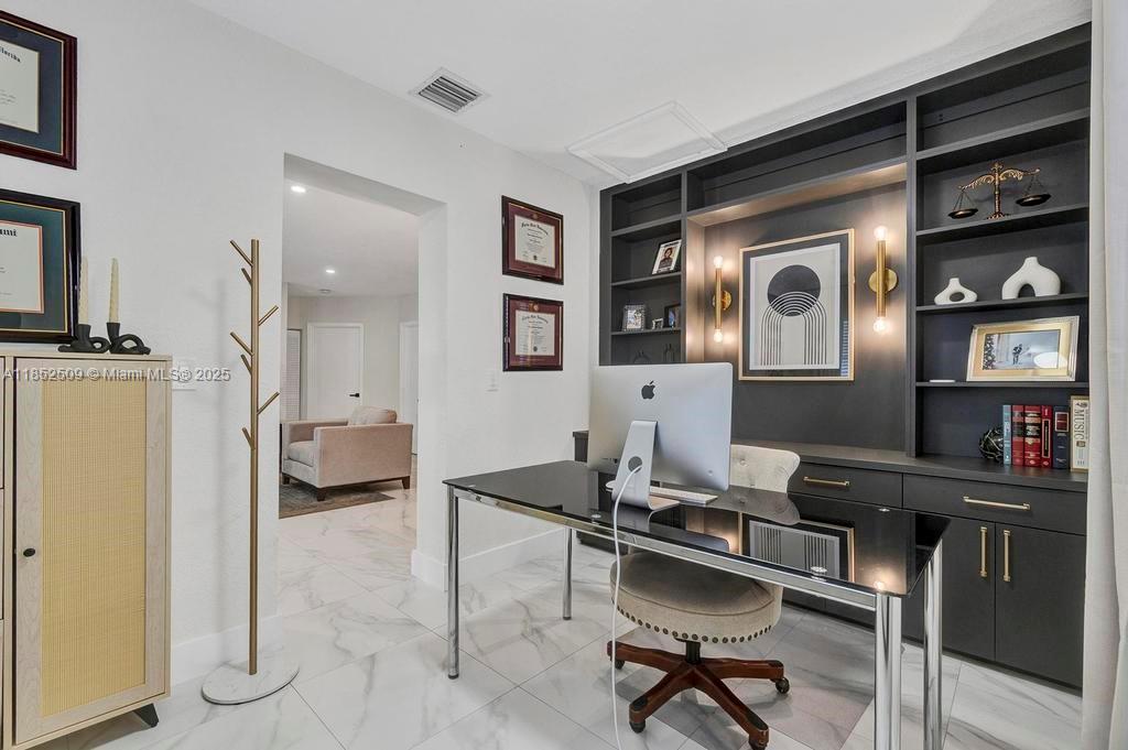 6470 SW 27th St,Miami, FL 33155