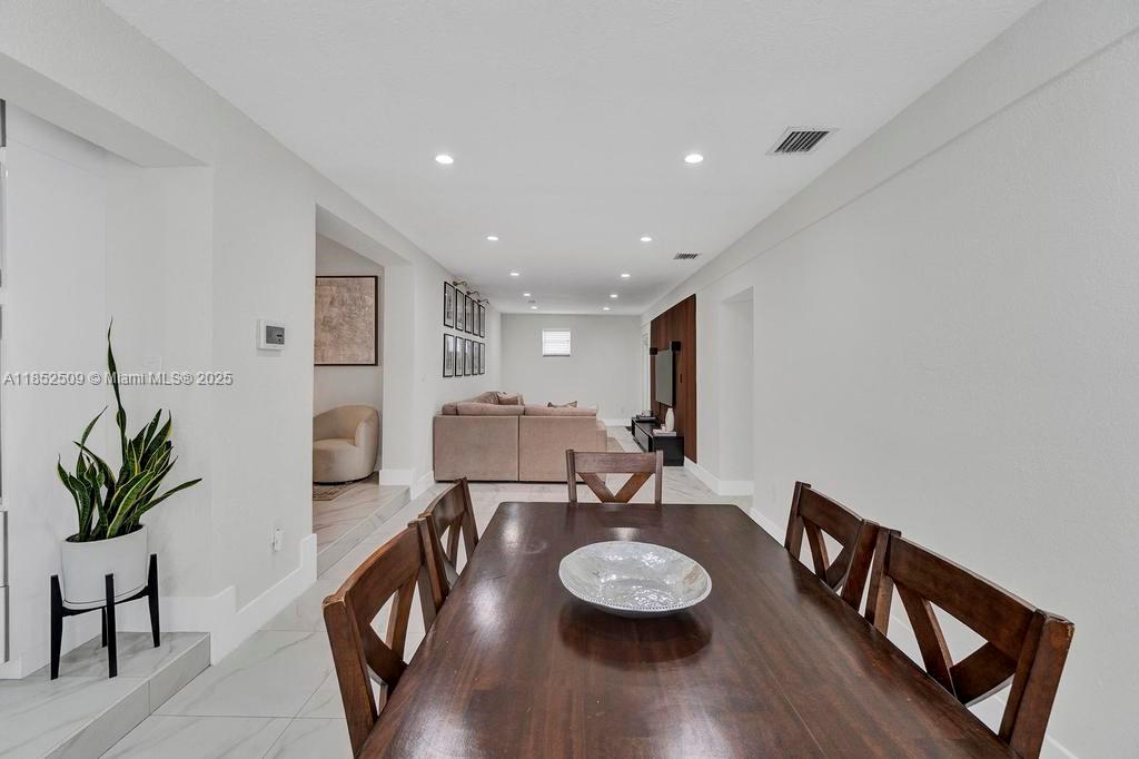 6470 SW 27th St,Miami, FL 33155