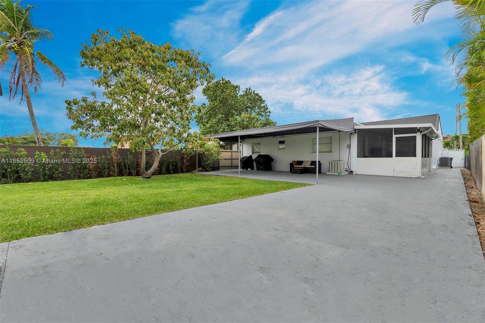 6470 SW 27th St,Miami, FL 33155