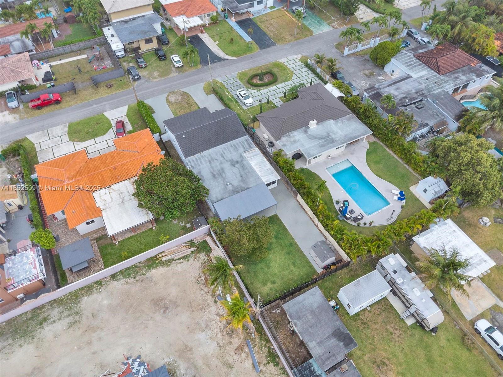 6470 SW 27th St,Miami, FL 33155