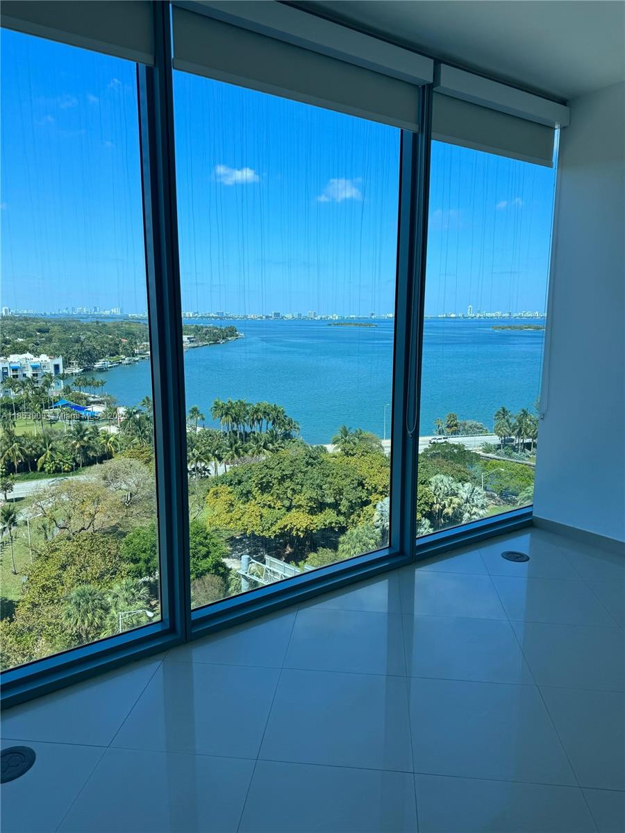 image Blue Condo9