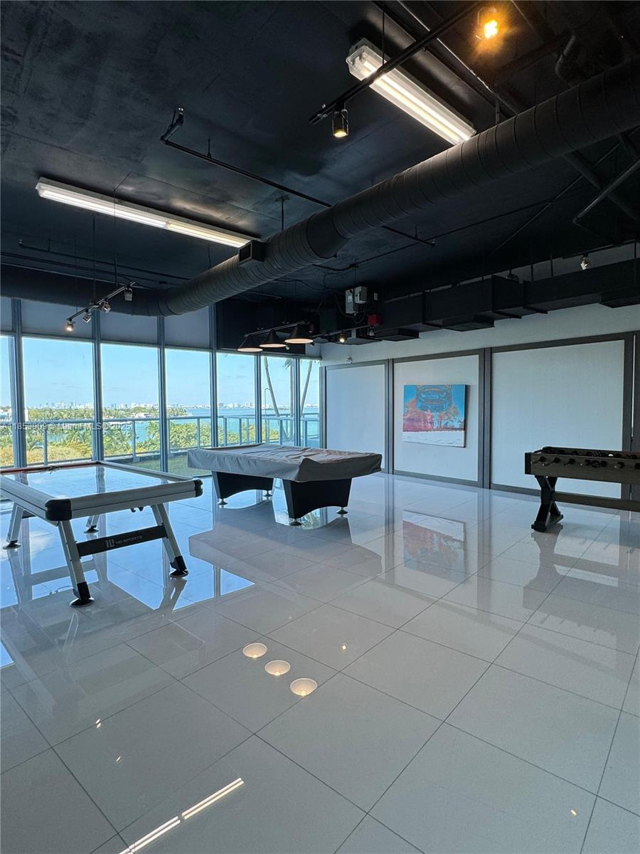 image Blue Condo21