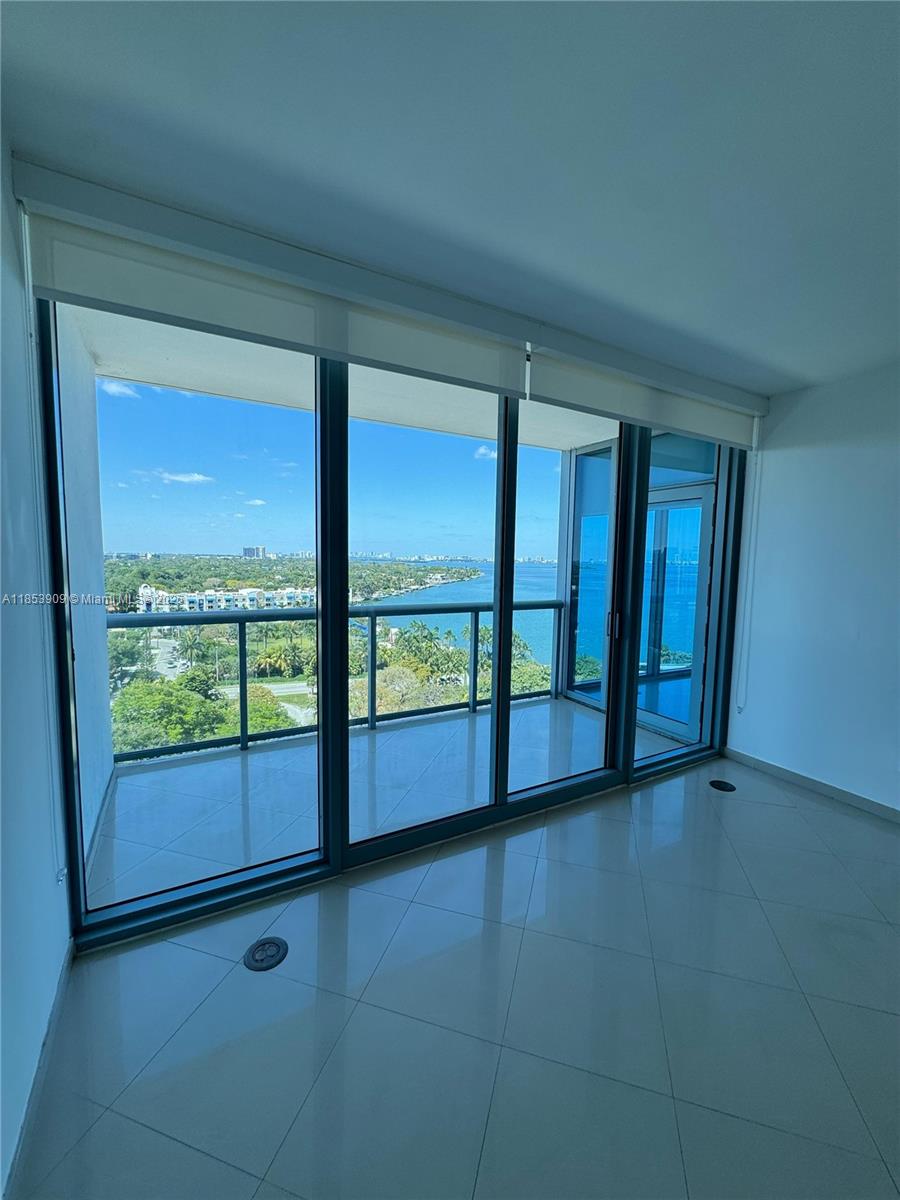image Blue Condo7