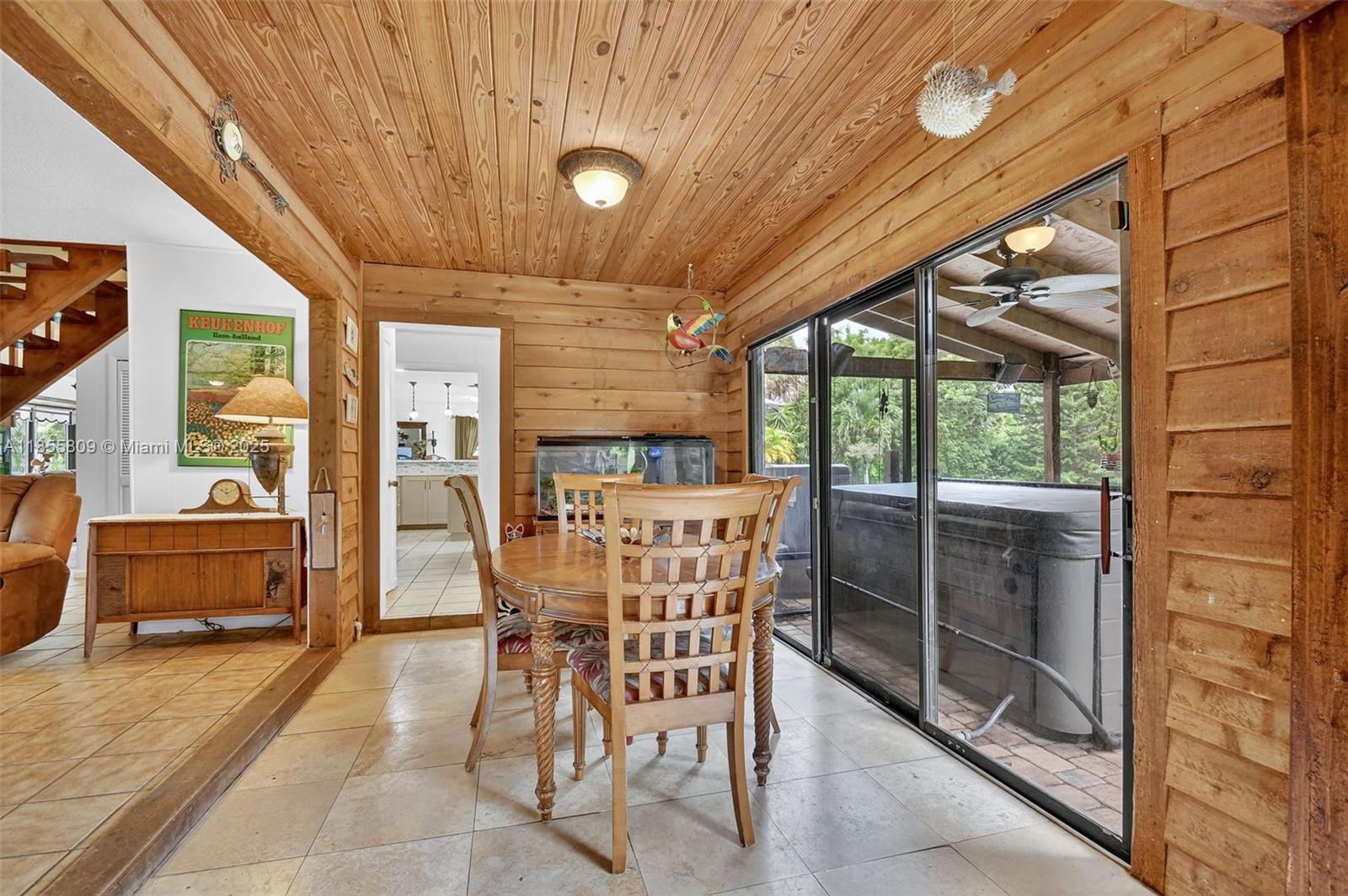 9435 El Paso Dr Lake Worth, FL 33467