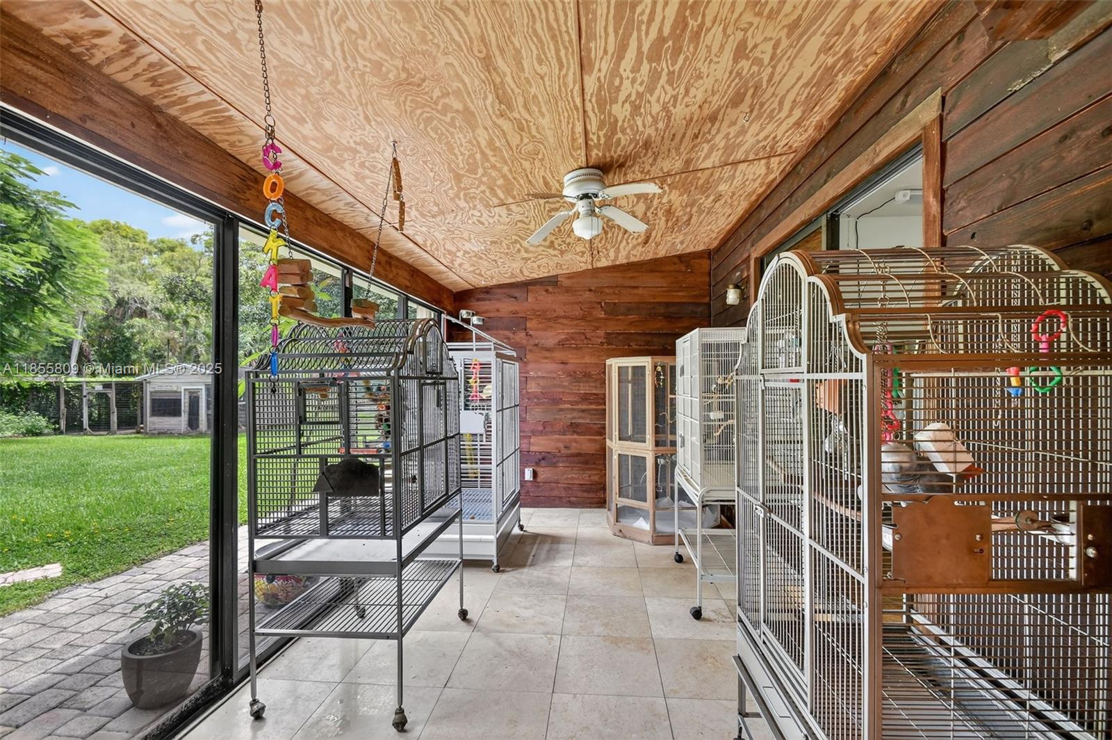 9435 El Paso Dr Lake Worth, FL 33467