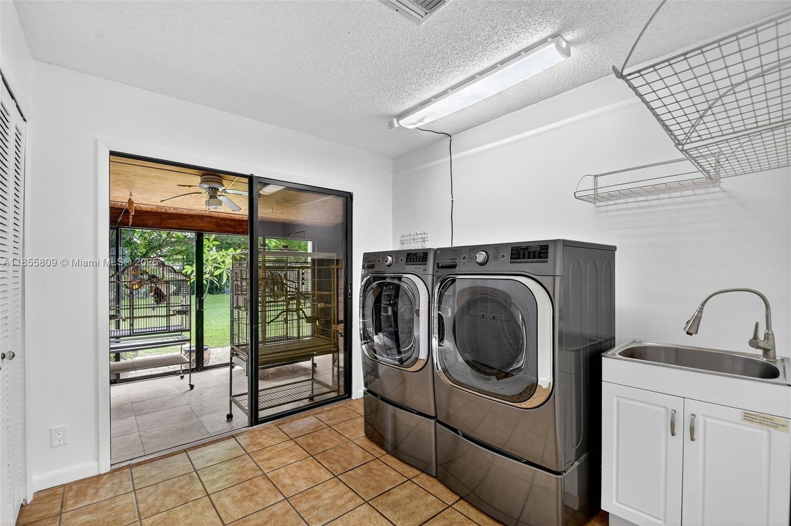 9435 El Paso Dr Lake Worth, FL 33467