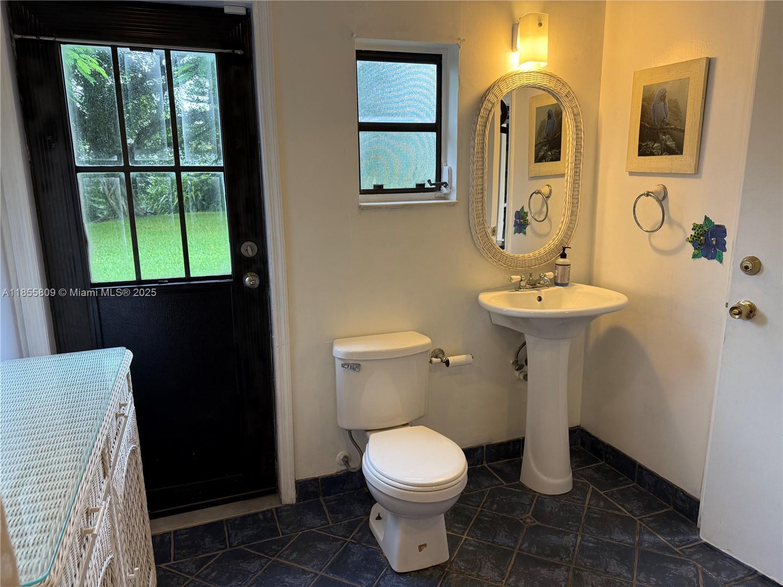 9435 El Paso Dr Lake Worth, FL 33467