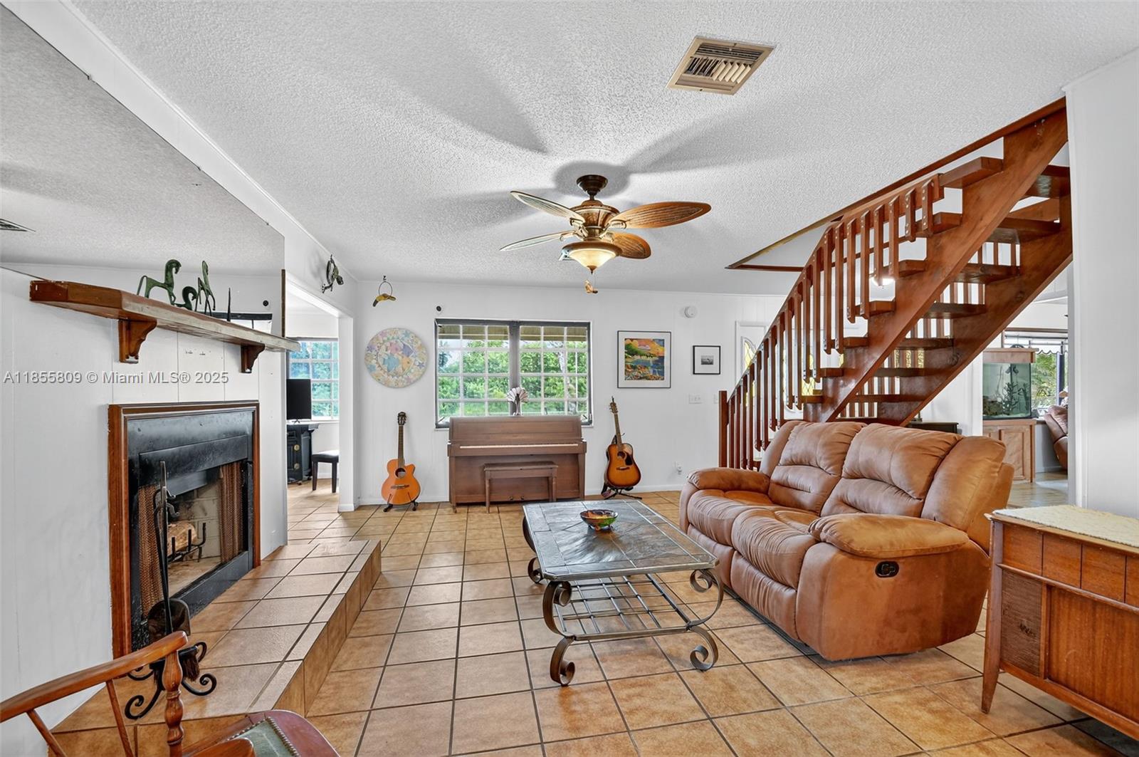 9435 El Paso Dr Lake Worth, FL 33467