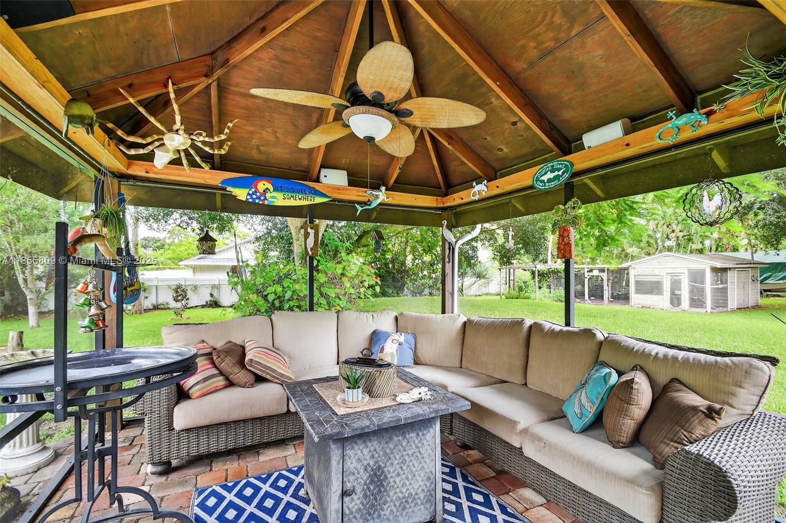 9435 El Paso Dr Lake Worth, FL 33467